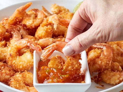 https://casualepicure.com/wp-content/uploads/2022/07/coconut-shrimp-4-500x375.jpg