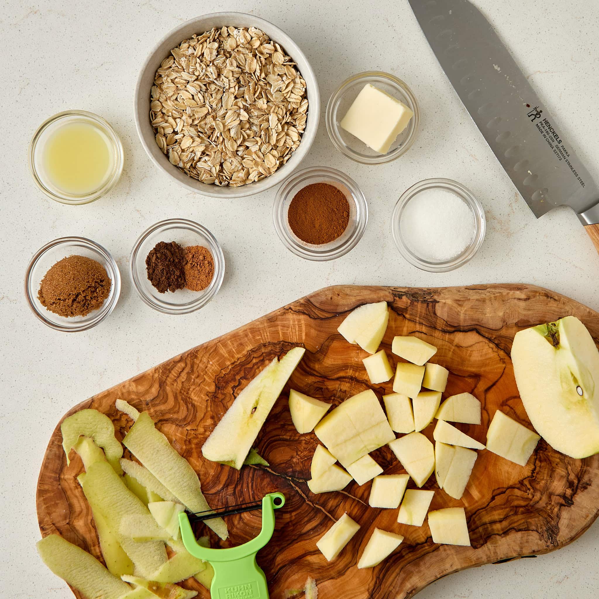 ingredients for stovetop apple pie oatmeal.